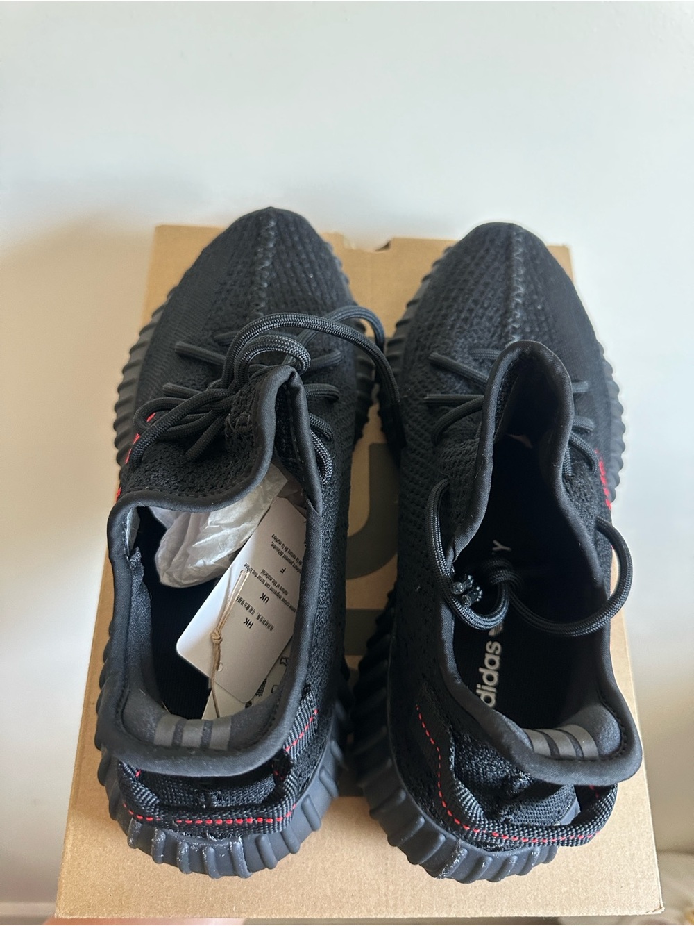 NEW WITH BOX Yeezy Boost 350 V2 Core Black And Red Size 9.5 - Picture 2 of 6